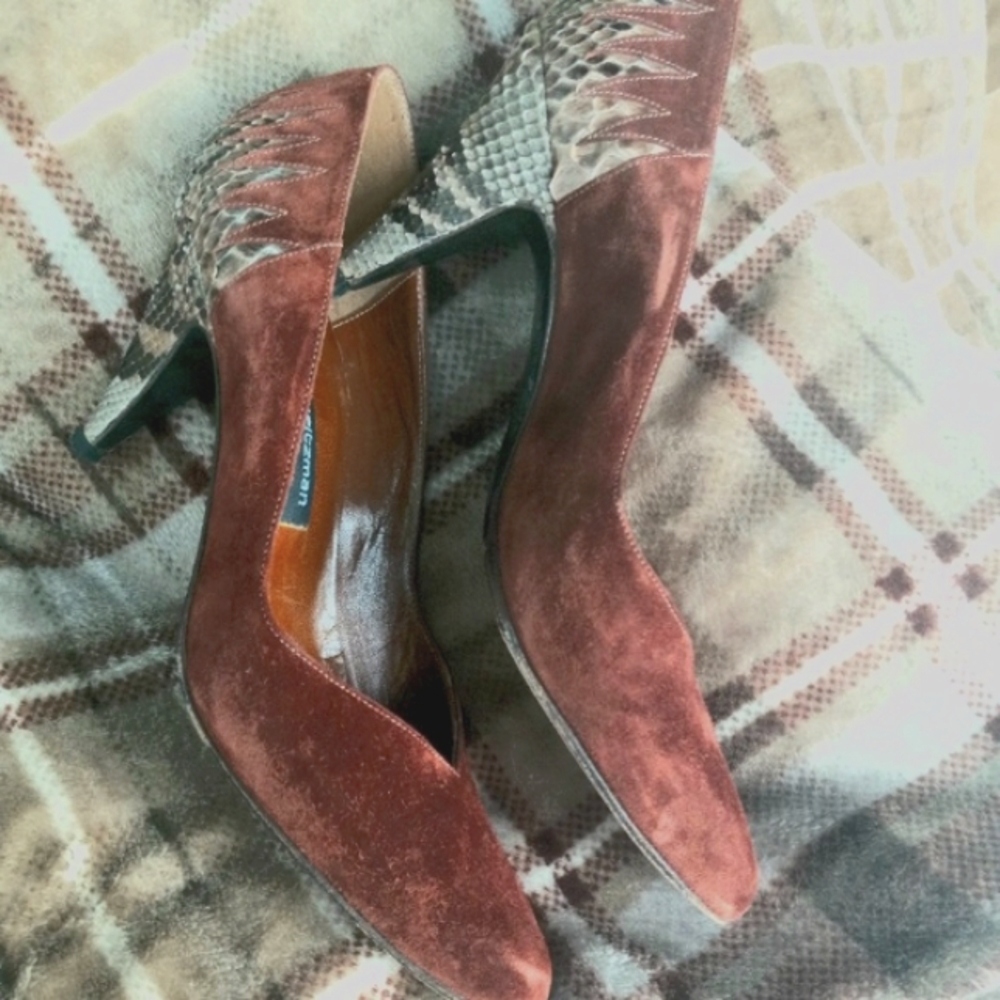 Vintage Genuine Suede Snakeskin Heels / Pumps